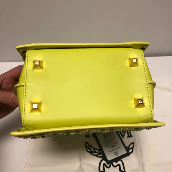 MCM Mini Neo Millia perforated yellow handbag - Picture 4 of 10
